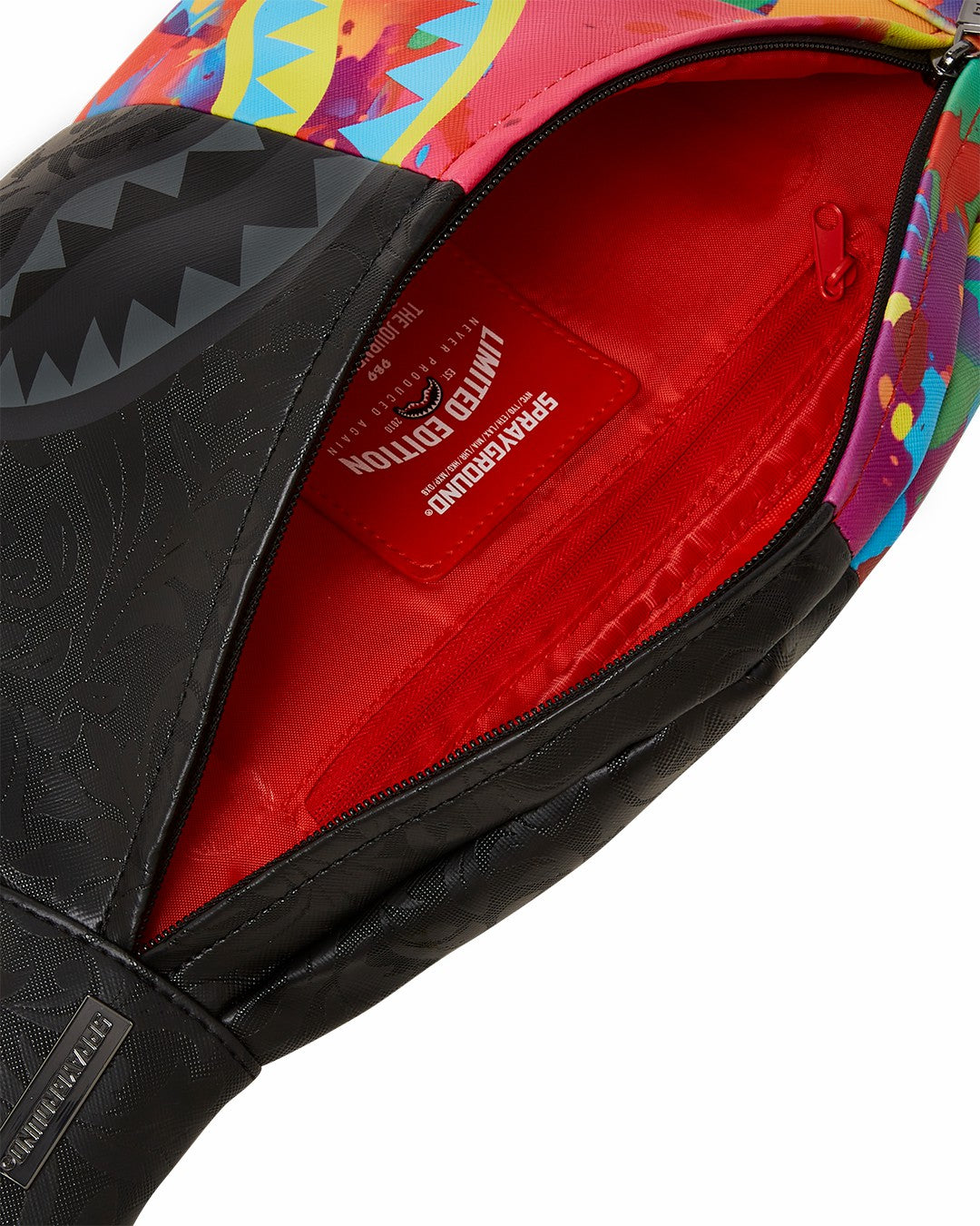 EUPHORIC DARKNESS SAVVY CROSSBODY | Sprayground Limited Offer