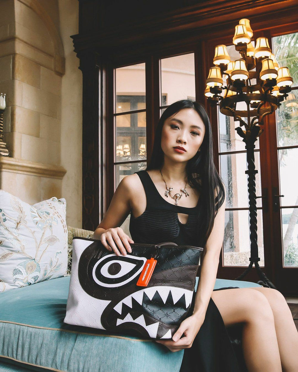 V.V.I.P. TOTE | Sprayground Sale