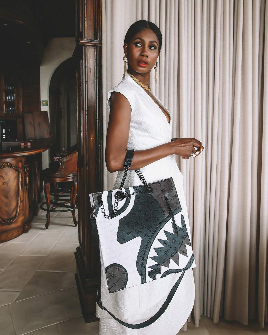 V.V.I.P. LOFT TOTE | Sprayground Outlets