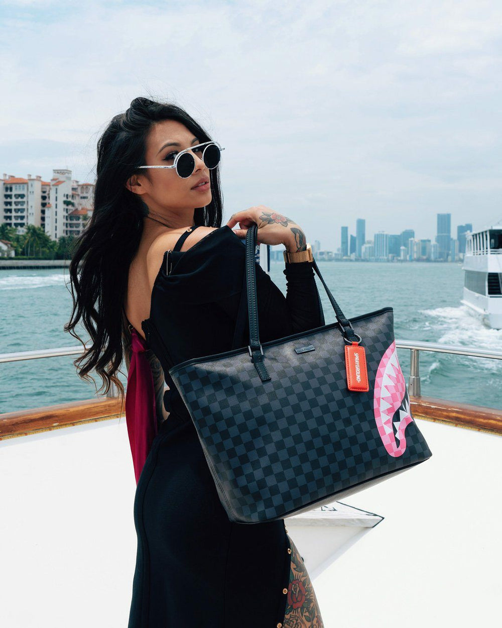 SHARKS IN CANDY TOTE | Sprayground Bargain