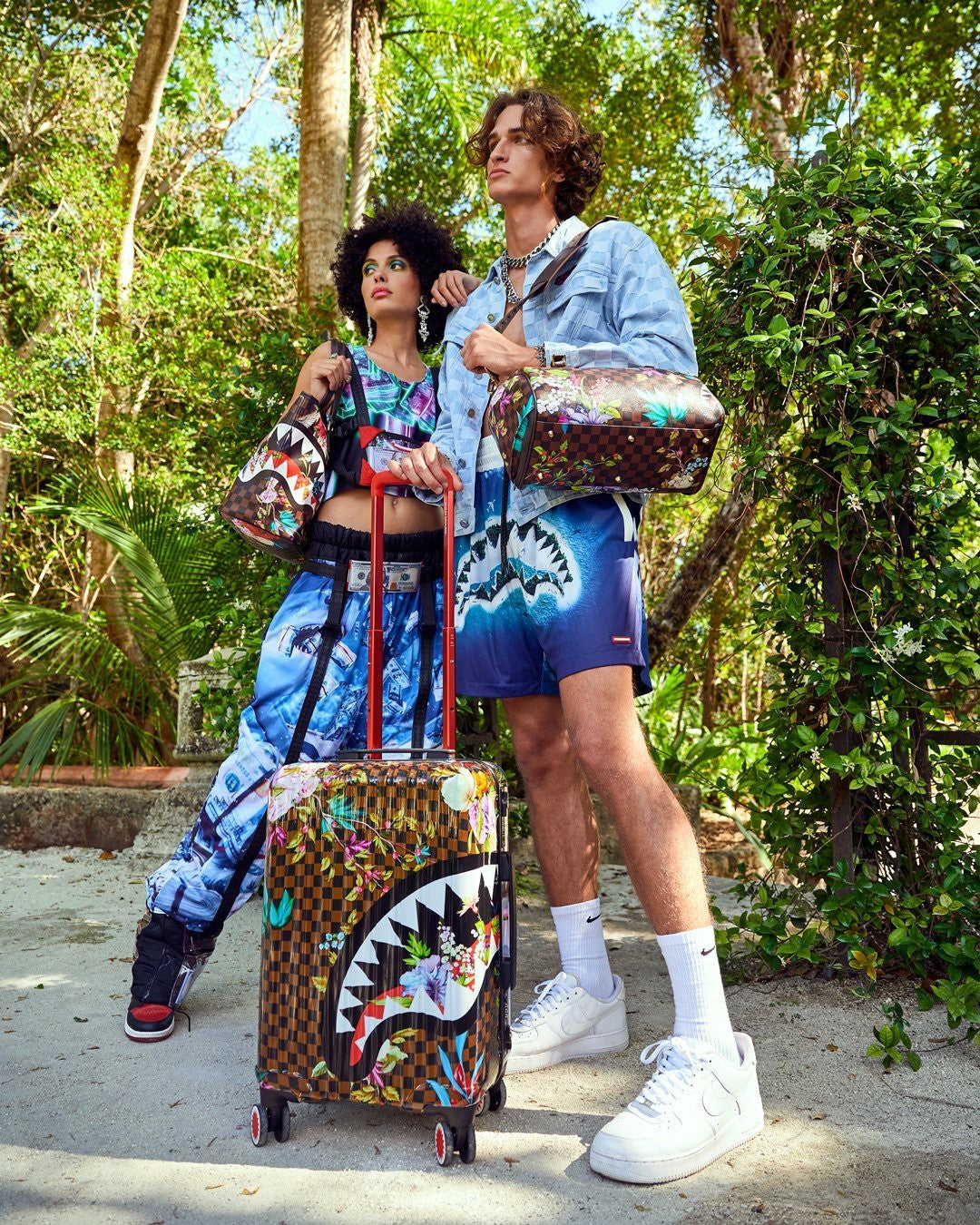GARDEN OF SHARKS TOTE | Sprayground Exclusive Deal