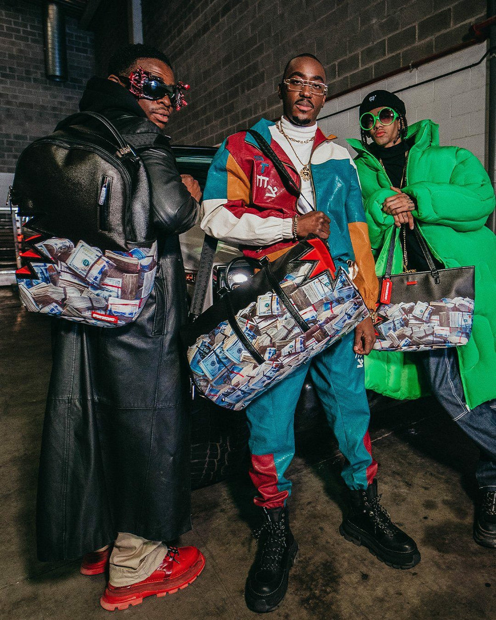 $HARKBITE TOTE | Sprayground Bargain