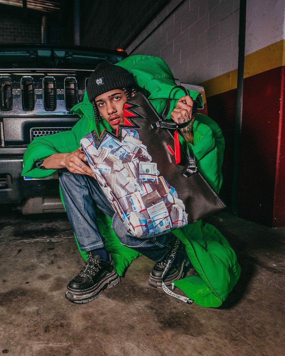 $HARKBITE TOTE | Sprayground Bargain