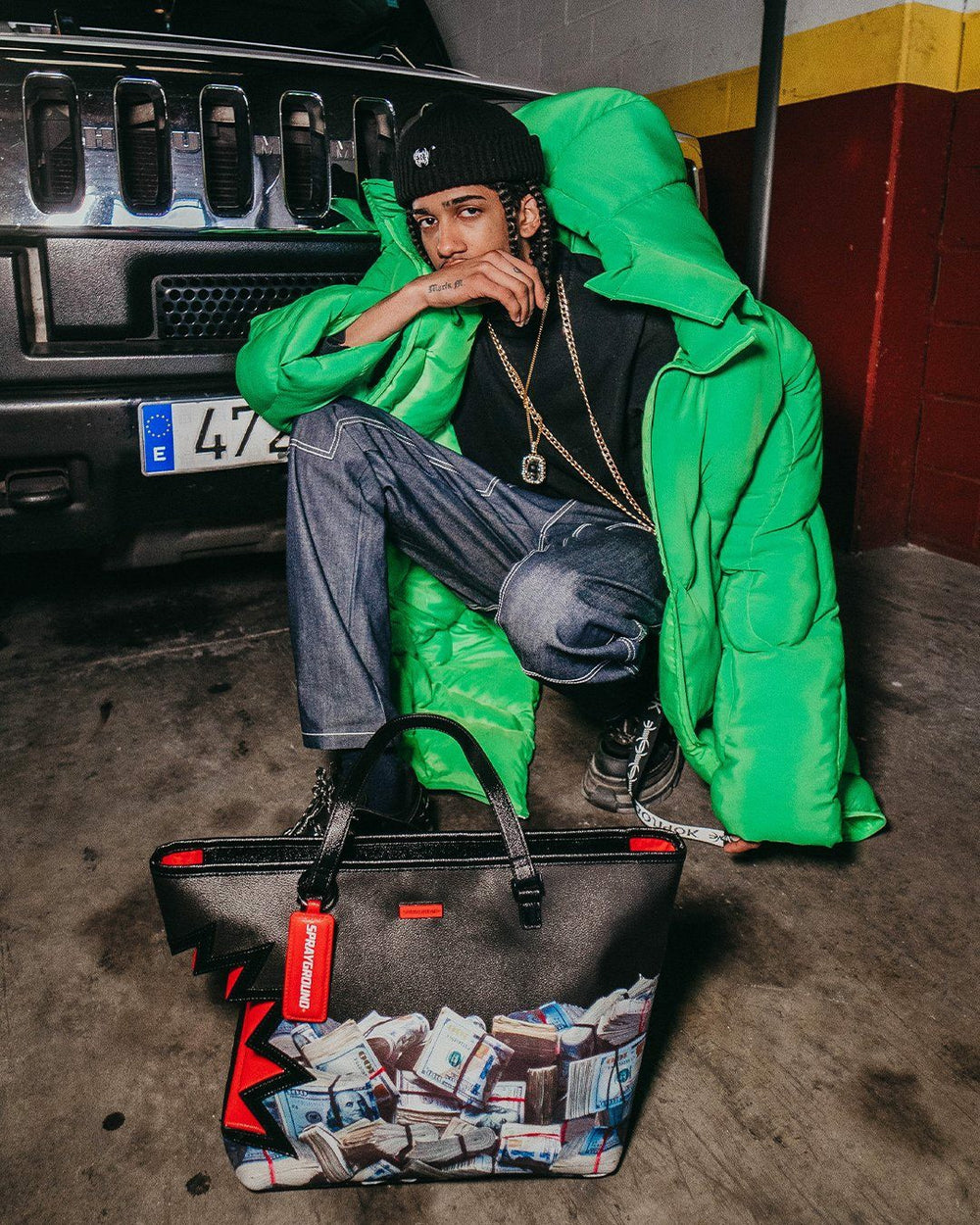 $HARKBITE TOTE | Sprayground Bargain