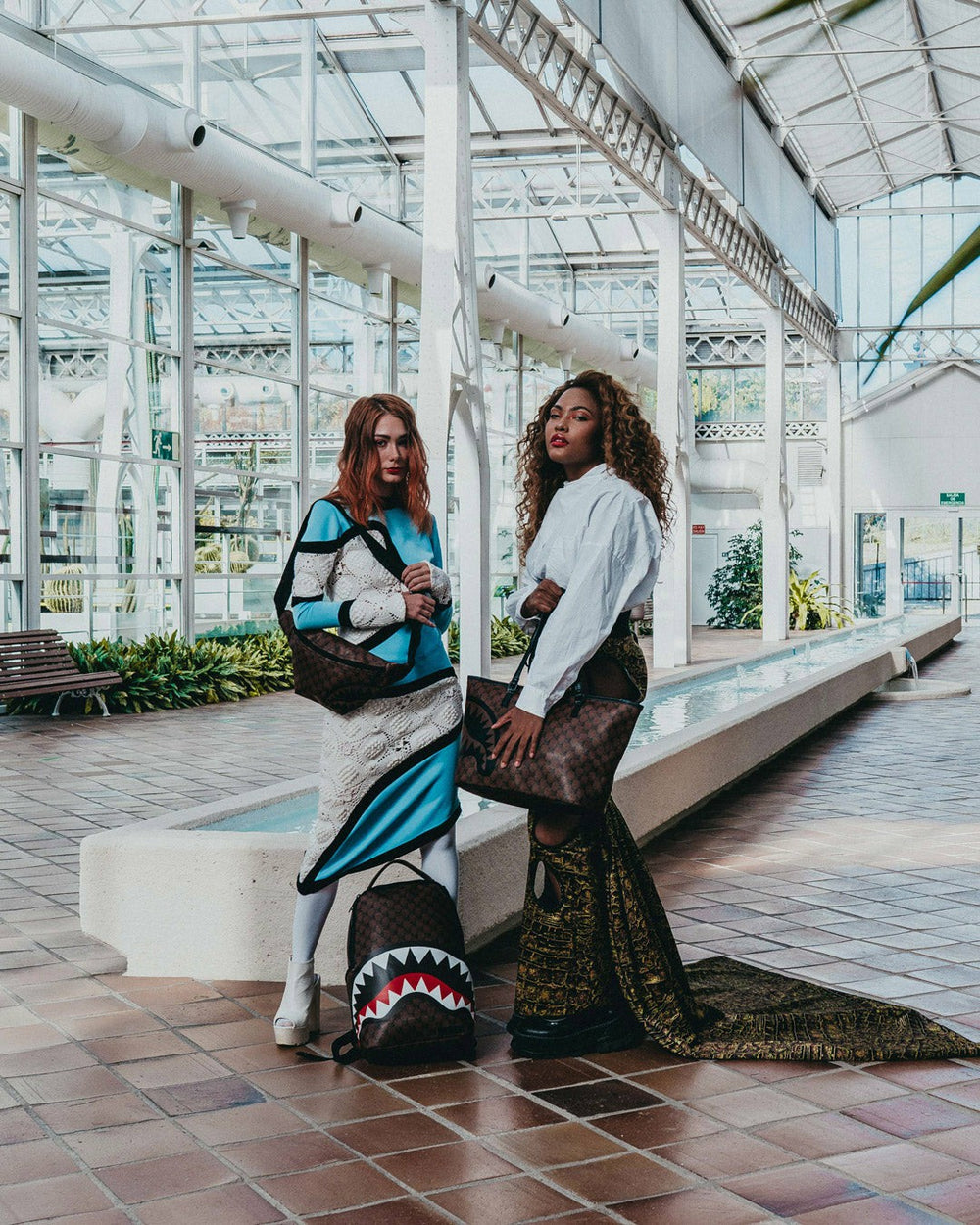 SHARKS AND SKULLS SAVVY CROSSBODY | Sprayground On Sale