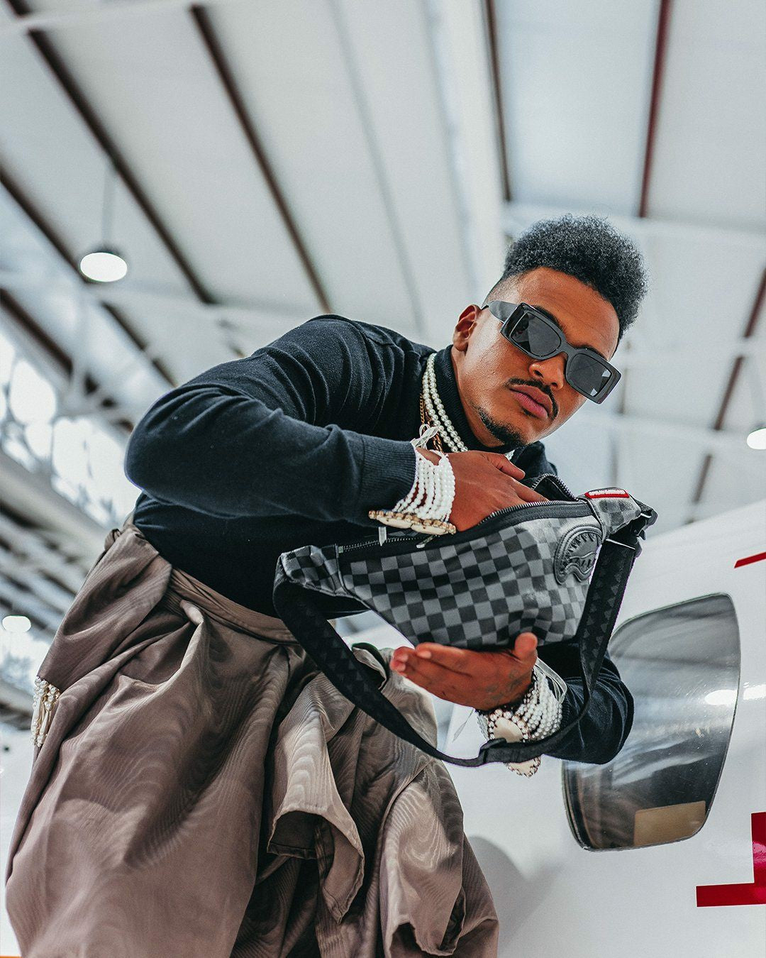 HENNY BLACK SAVVY CROSSBODY | Sprayground Special Offer