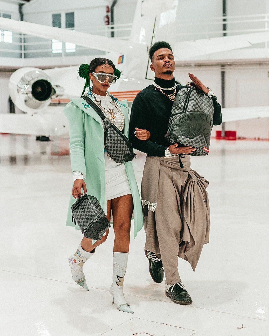 HENNY BLACK SAVVY CROSSBODY | Sprayground Special Offer
