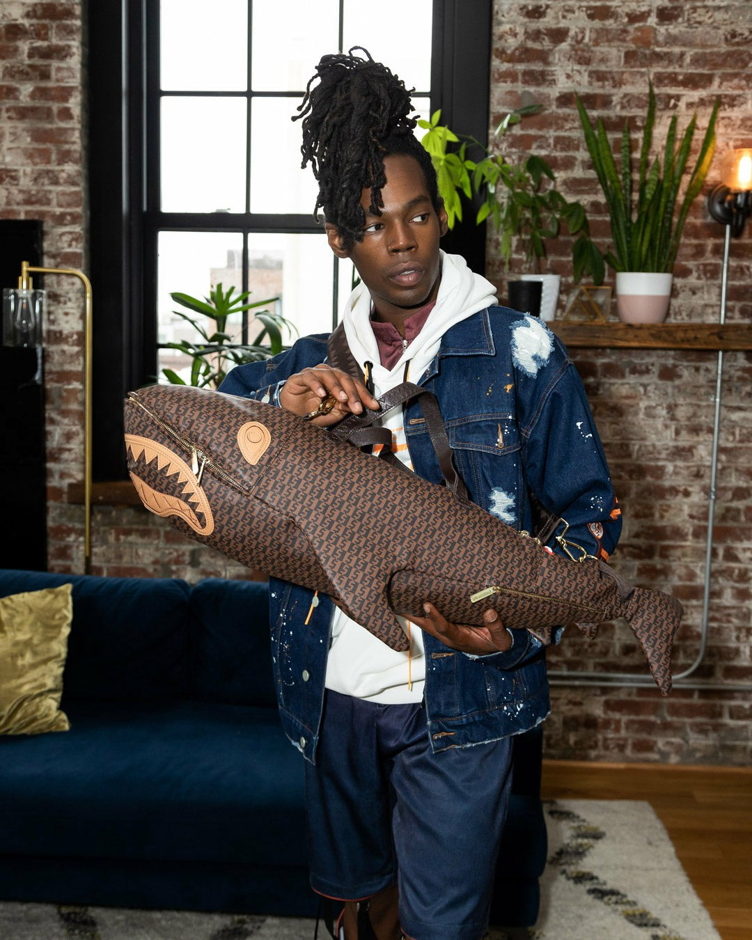 SHARKFINITY SHARK SHAPE DUFFLE | Sprayground On Sale
