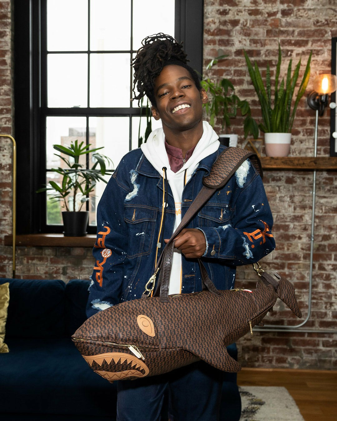 SHARKFINITY SHARK SHAPE DUFFLE | Sprayground On Sale