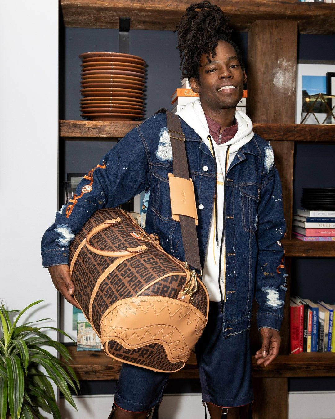 SHARKFINITY DUFFLE | Sprayground Outlets