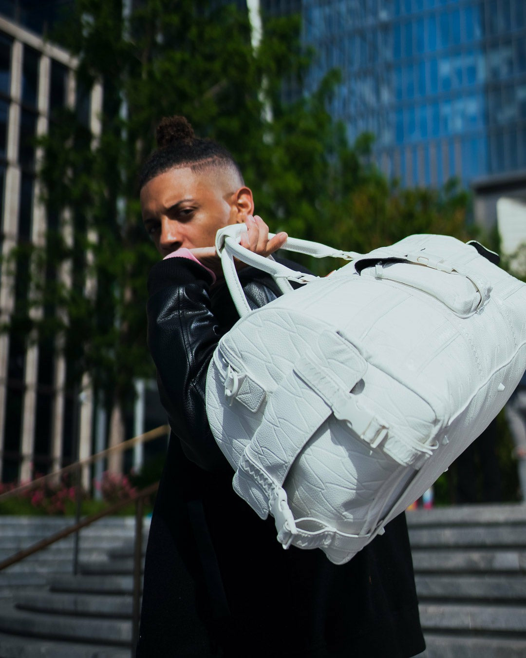 STRATOSPHERE CARGO DUFFLE | Sprayground Savings