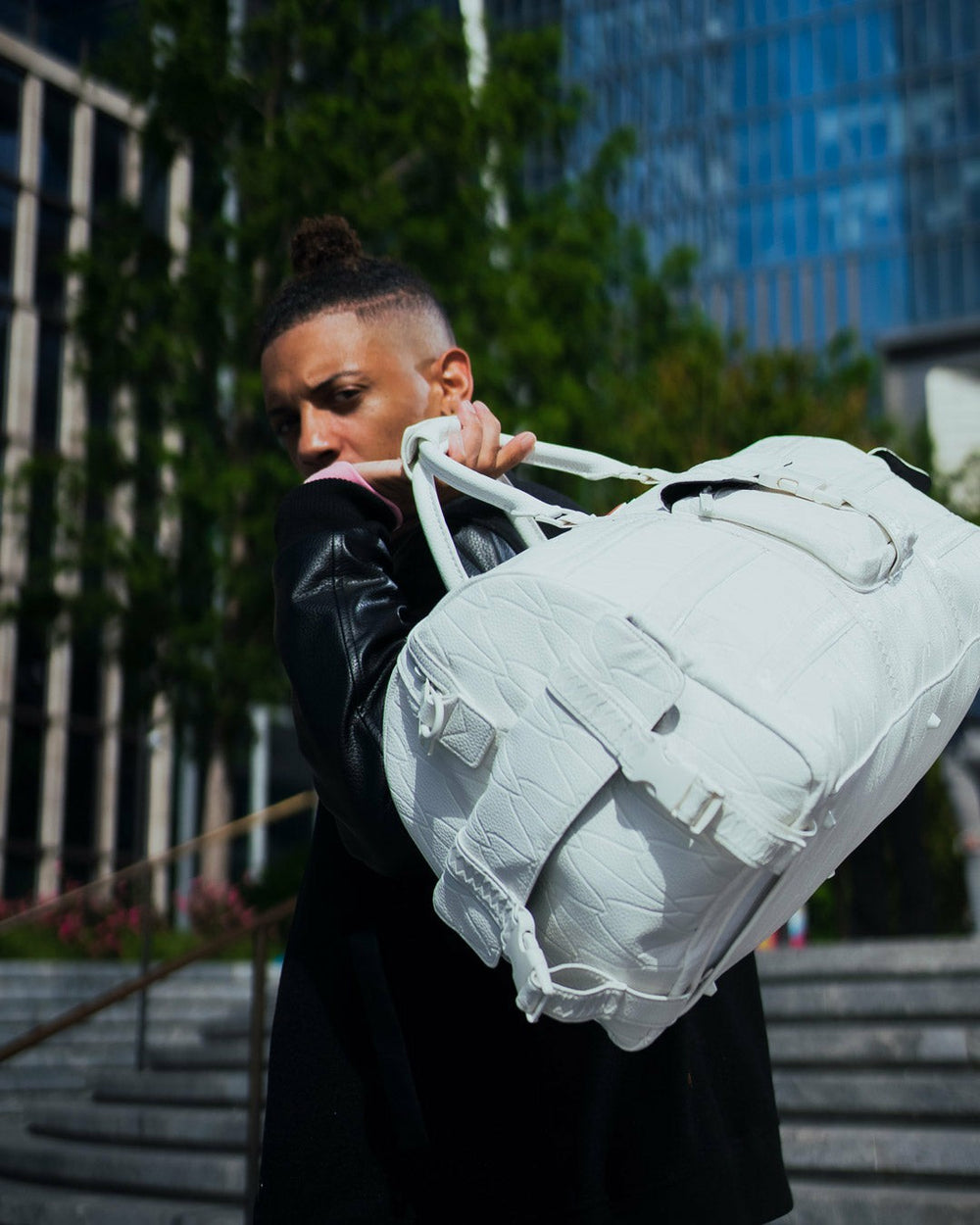 STRATOSPHERE CARGO DUFFLE | Sprayground Savings