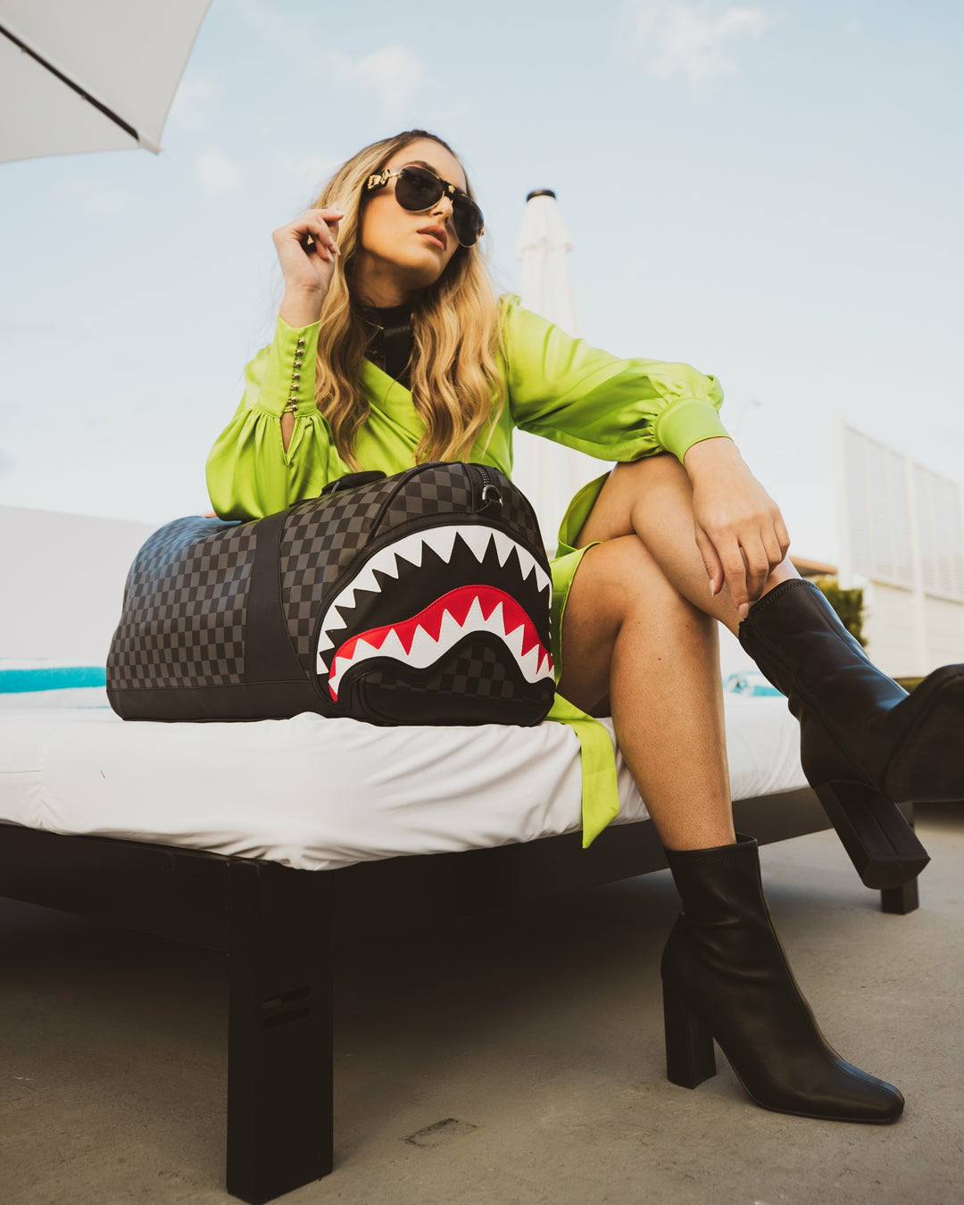 HENNY AIIR TO THE THRONE DUFFLE | Sprayground Discounted