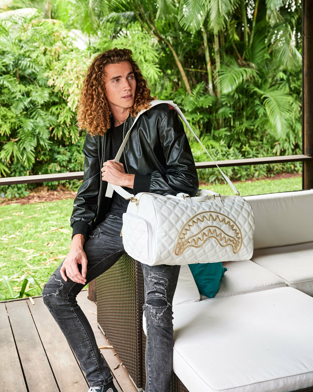 RIVIERA LE BLANC GOLD CHAIN SHARK DUFFLE | Sprayground Hot Deal