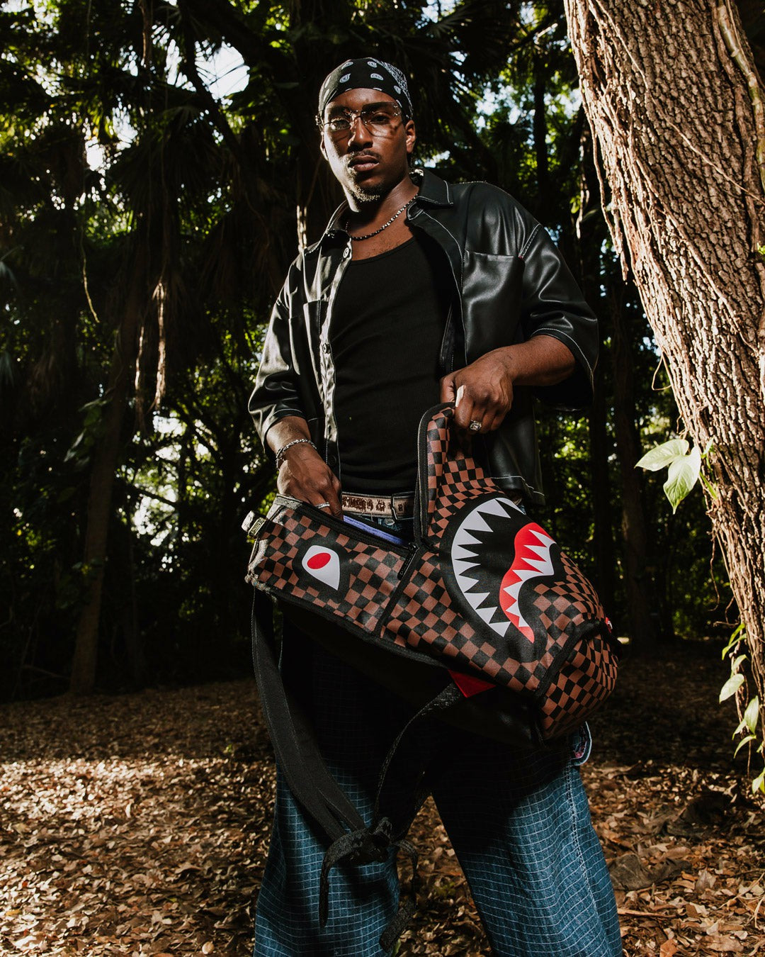 NOOO WAY!!! A REVERSIBLE BACKPACK - PURPLE VELOUR TO OG SHARKS IN PARI | Sprayground Special Offer