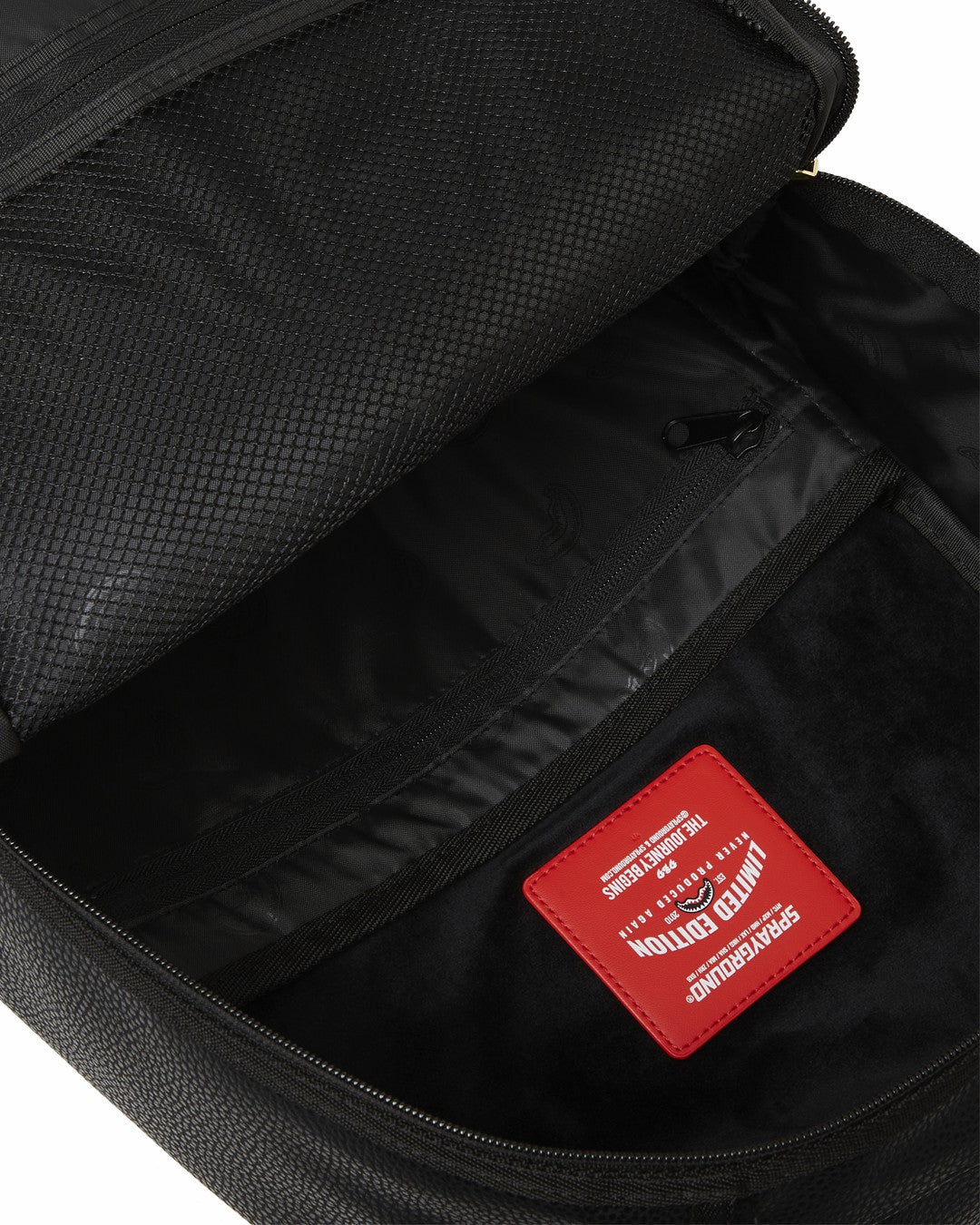 SHARK CENTRAL GILDED BITE BACKPACK | Sprayground Value Deal