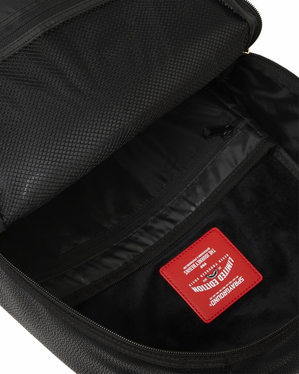 SHARK CENTRAL GILDED BITE BACKPACK | Sprayground Value Deal