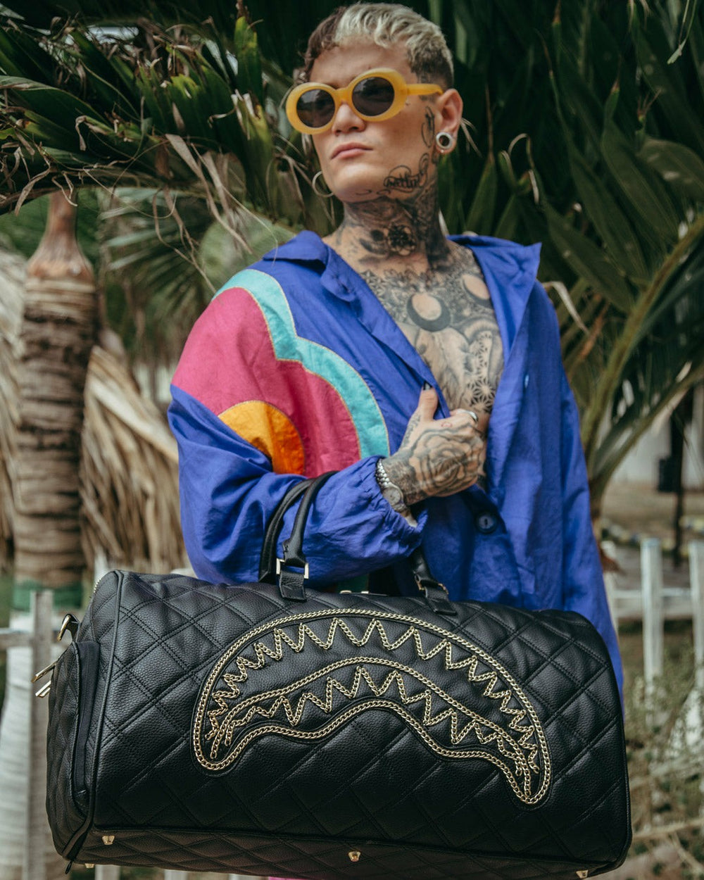 NOIR QUILT GOLD CHAIN SHARK DUFFLE | Sprayground Discounted
