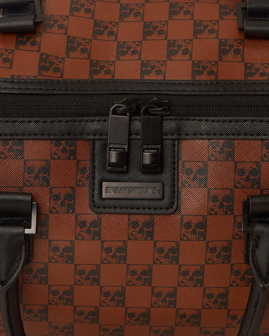 SHARKS AND SKULLS DUFFLE | Sprayground Limited Offer