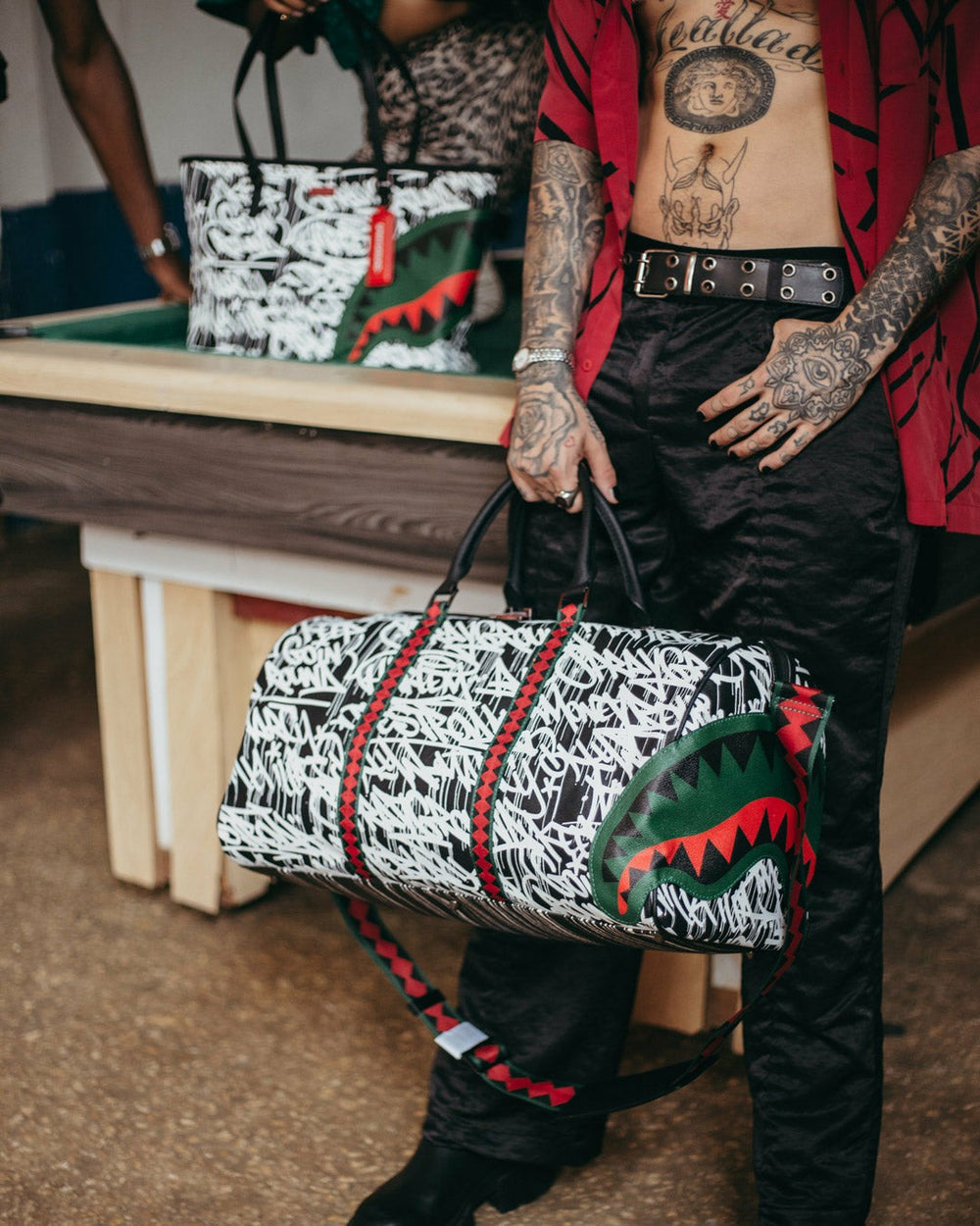 NIGHT NIGHT EMPEROR DUFFLE | Sprayground On Sale