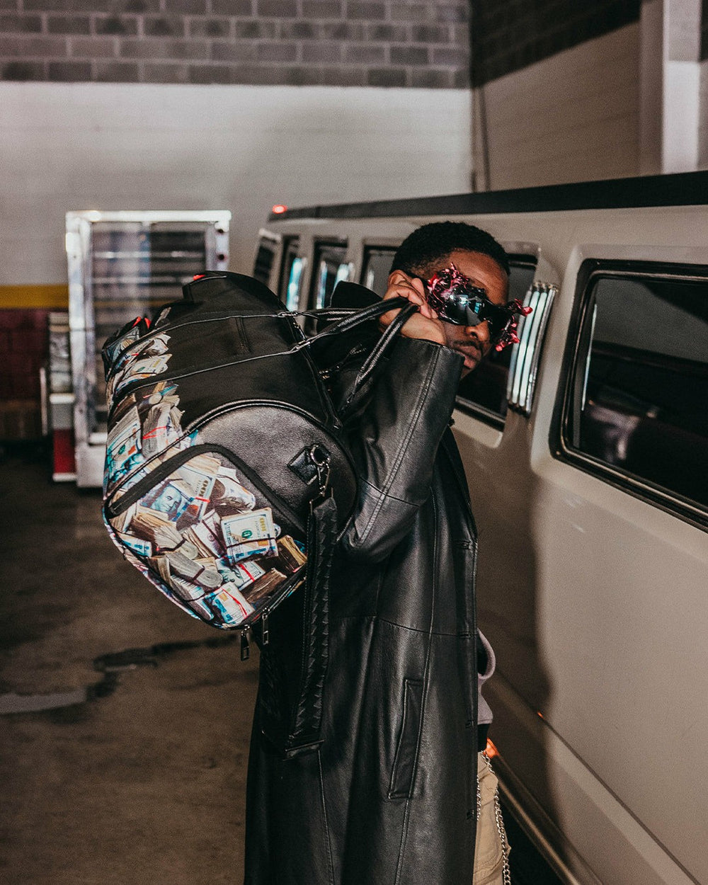 $HARKBITE LARGE DUFFLE | Sprayground Outlets