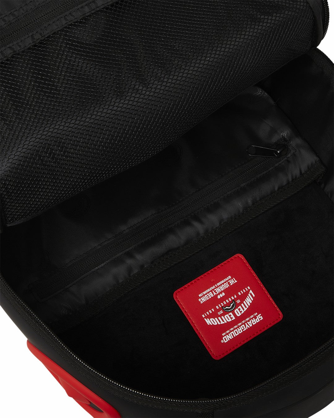 MADNESS SHARK DLXV BACKPACK | Sprayground Limited Offer