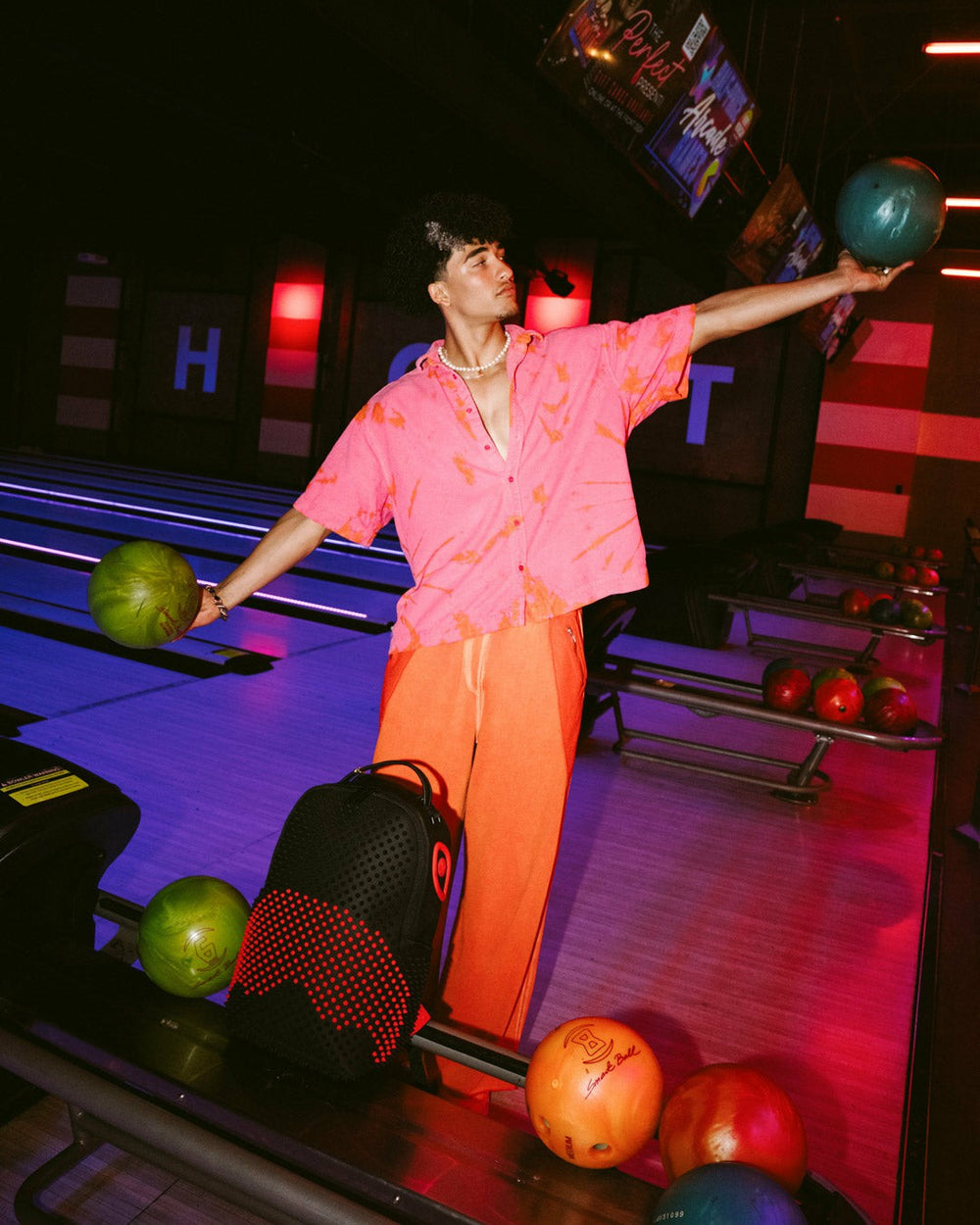 MADNESS SHARK DLXV BACKPACK | Sprayground Limited Offer