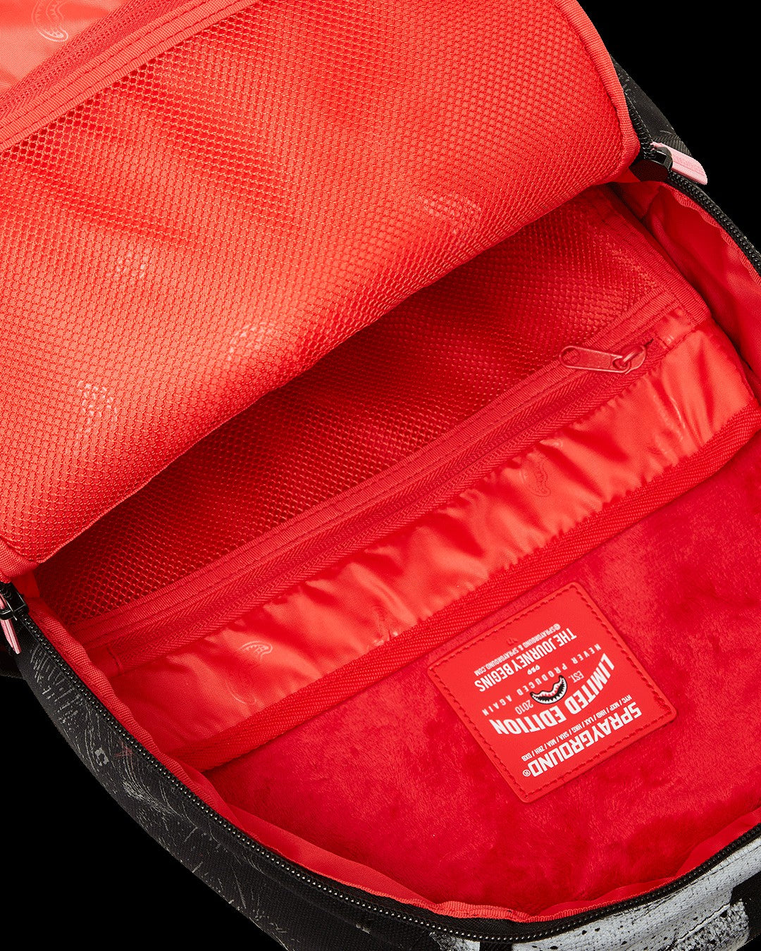 SHARK CENTRAL ACRYLIC ART DLX COTTON BACKPACK | Sprayground Sale