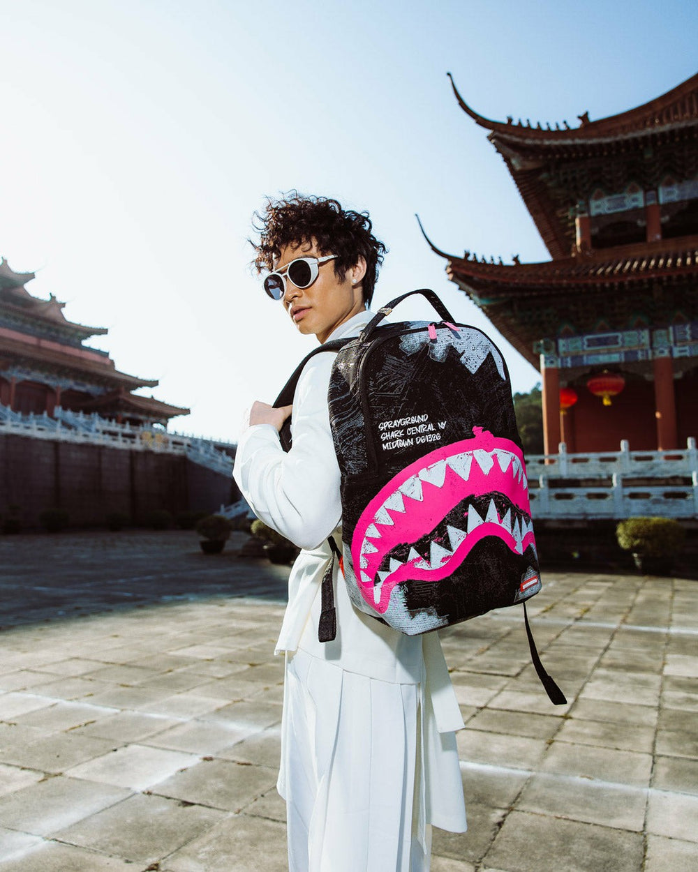 SHARK CENTRAL ACRYLIC ART DLX COTTON BACKPACK | Sprayground Sale
