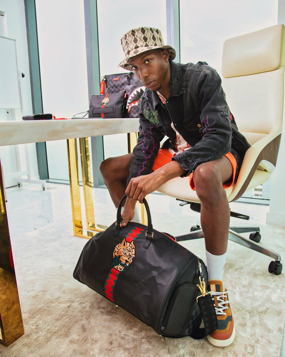 ITALIA DIVISO LARGE DUFFLE | Sprayground On Sale