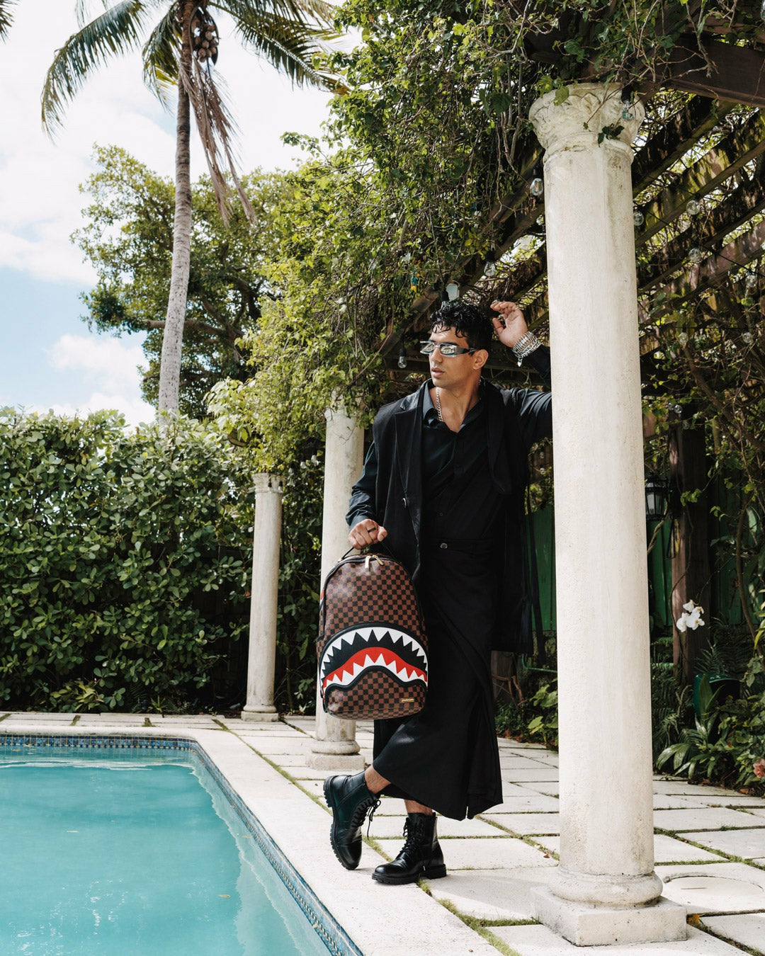 SAWTOOTH SHARKS IN PARIS DLXSV BACKPACK | Sprayground Bargain