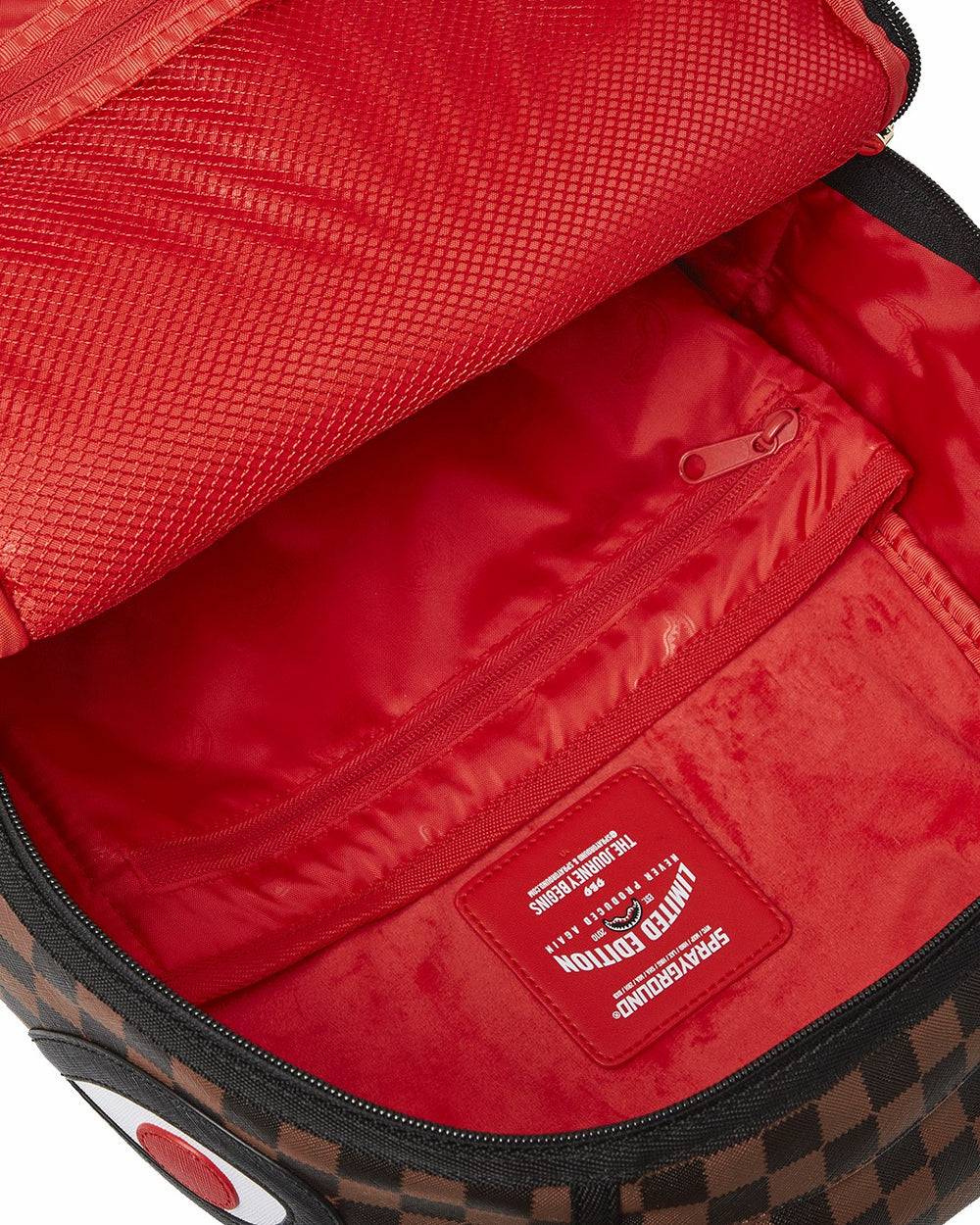SAWTOOTH SHARKS IN PARIS DLXSV BACKPACK | Sprayground Bargain