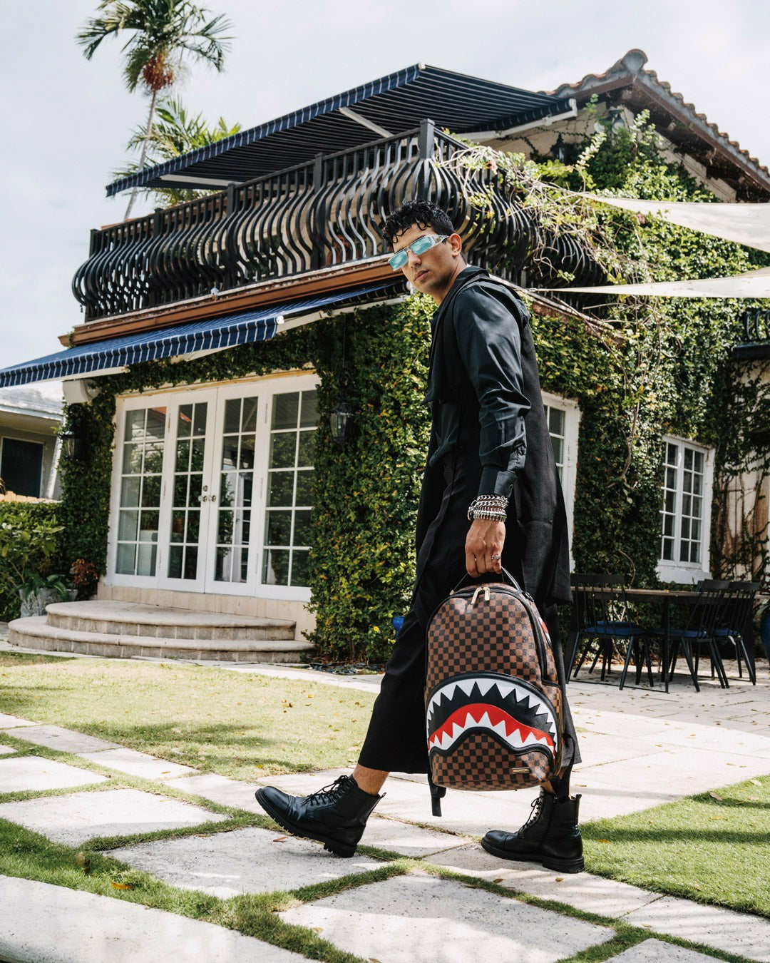 SAWTOOTH SHARKS IN PARIS DLXSV BACKPACK | Sprayground Bargain
