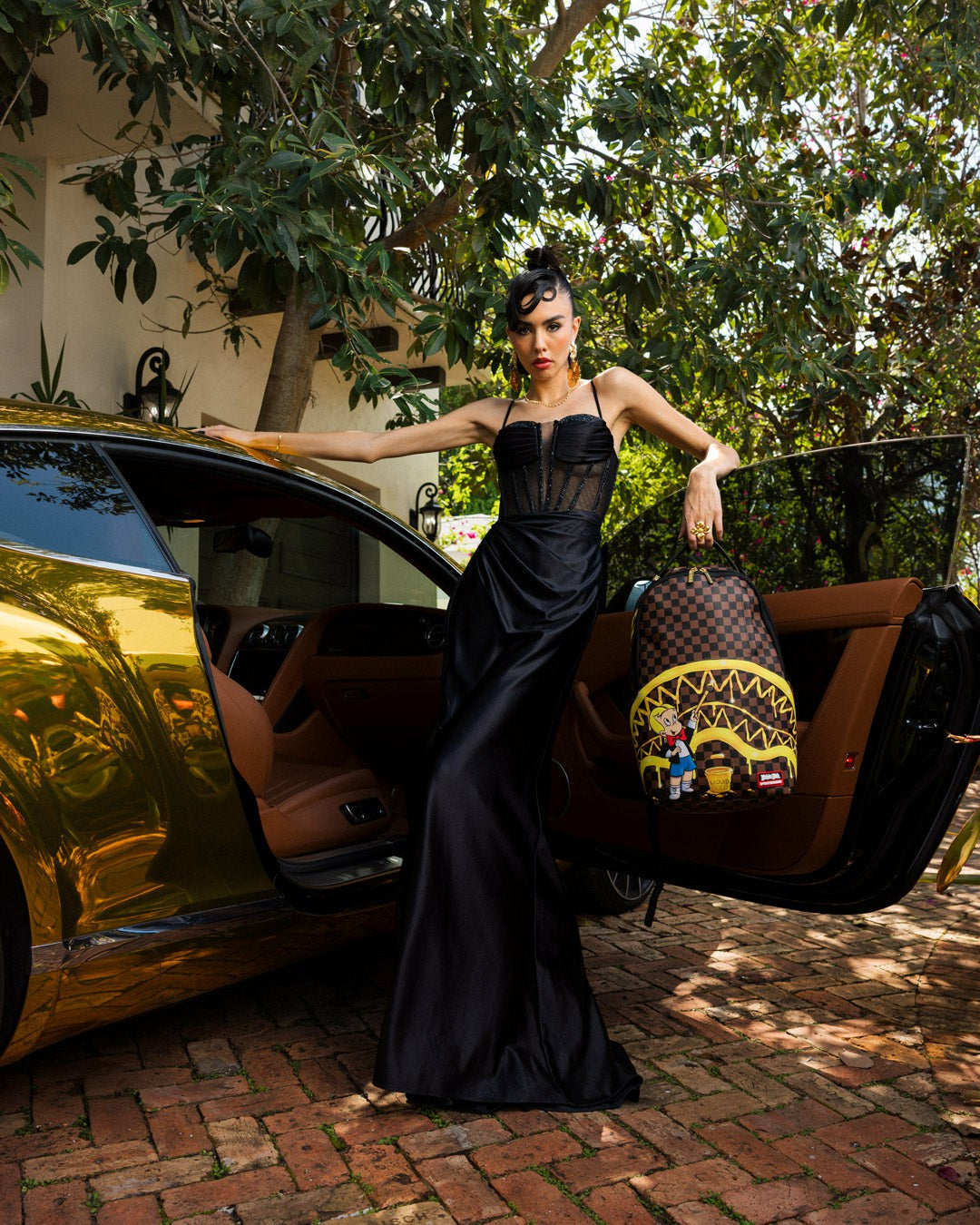 RICHIE RICH PAINT THE SHARK GOLD BACKPACK | Sprayground Outlets